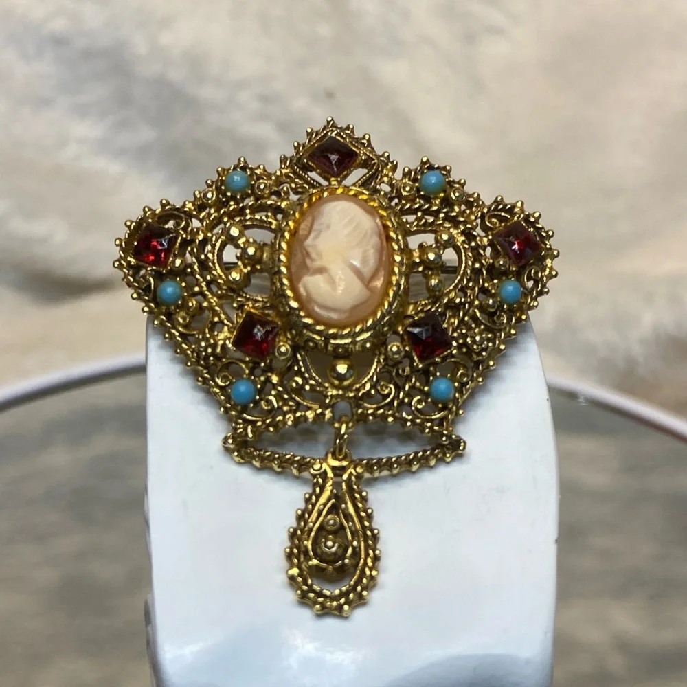 Vintage Crown FLORENZA BROOCH CARVED SHELL CAMEO with Garnet and Turquoise Glass